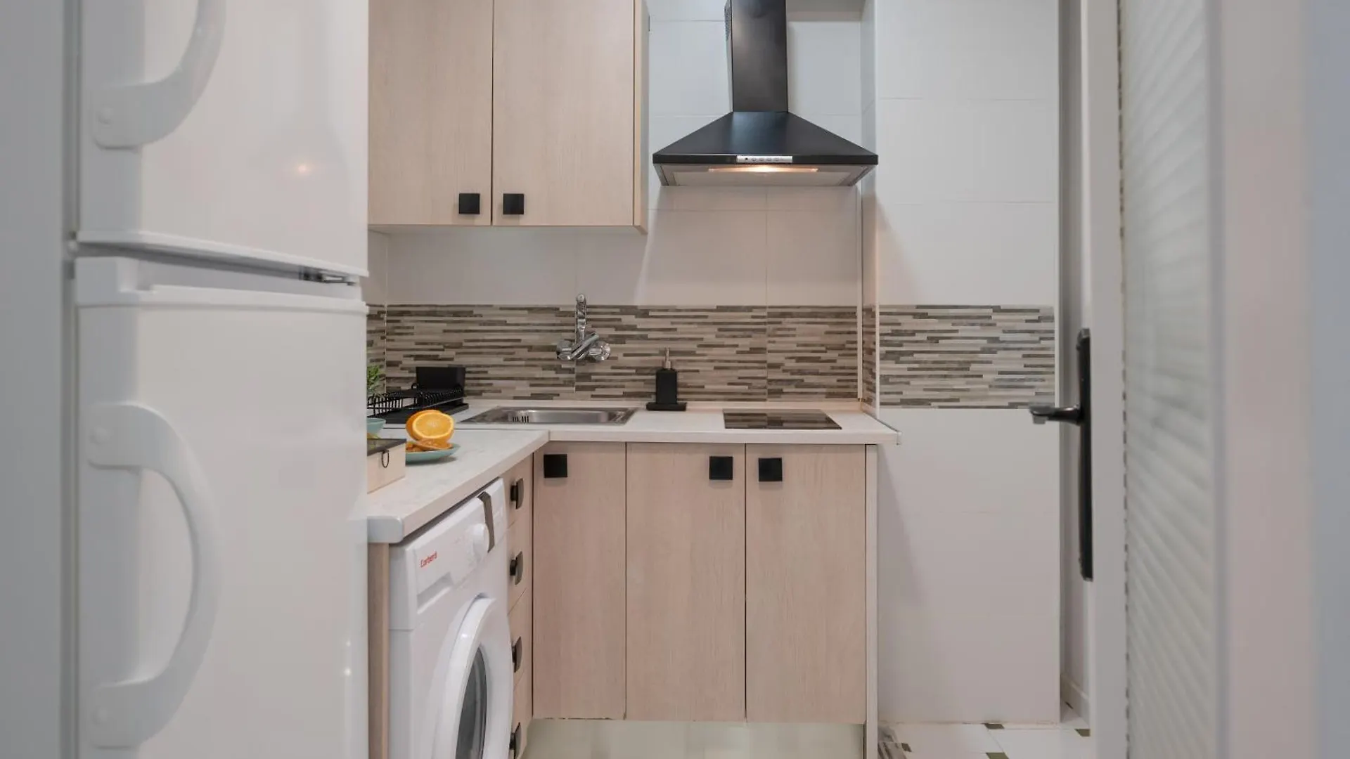 Mrs Apartamento En Gran Via De Colon Parking Granada 0*,